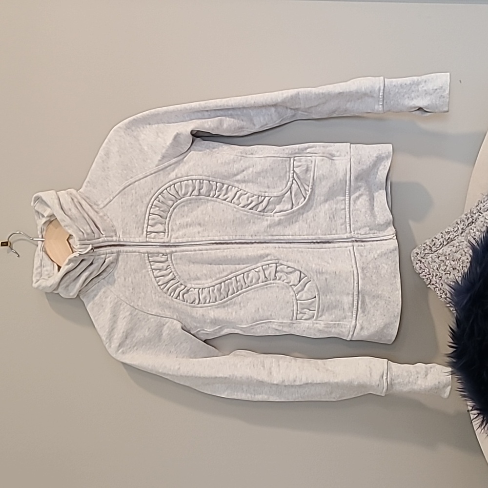 Lululemon sweater